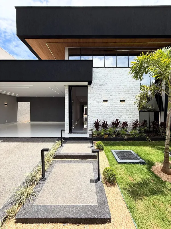 Casa no setor Moinho dos Ventos.Casa sozinha no lote.Excelente localização, próx...