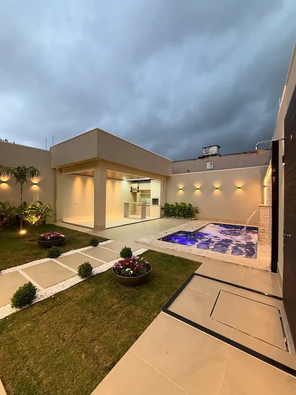 Casa no Setor Parque AmazôniaCasa sozinha no lote, moderna, automatizada e compl...