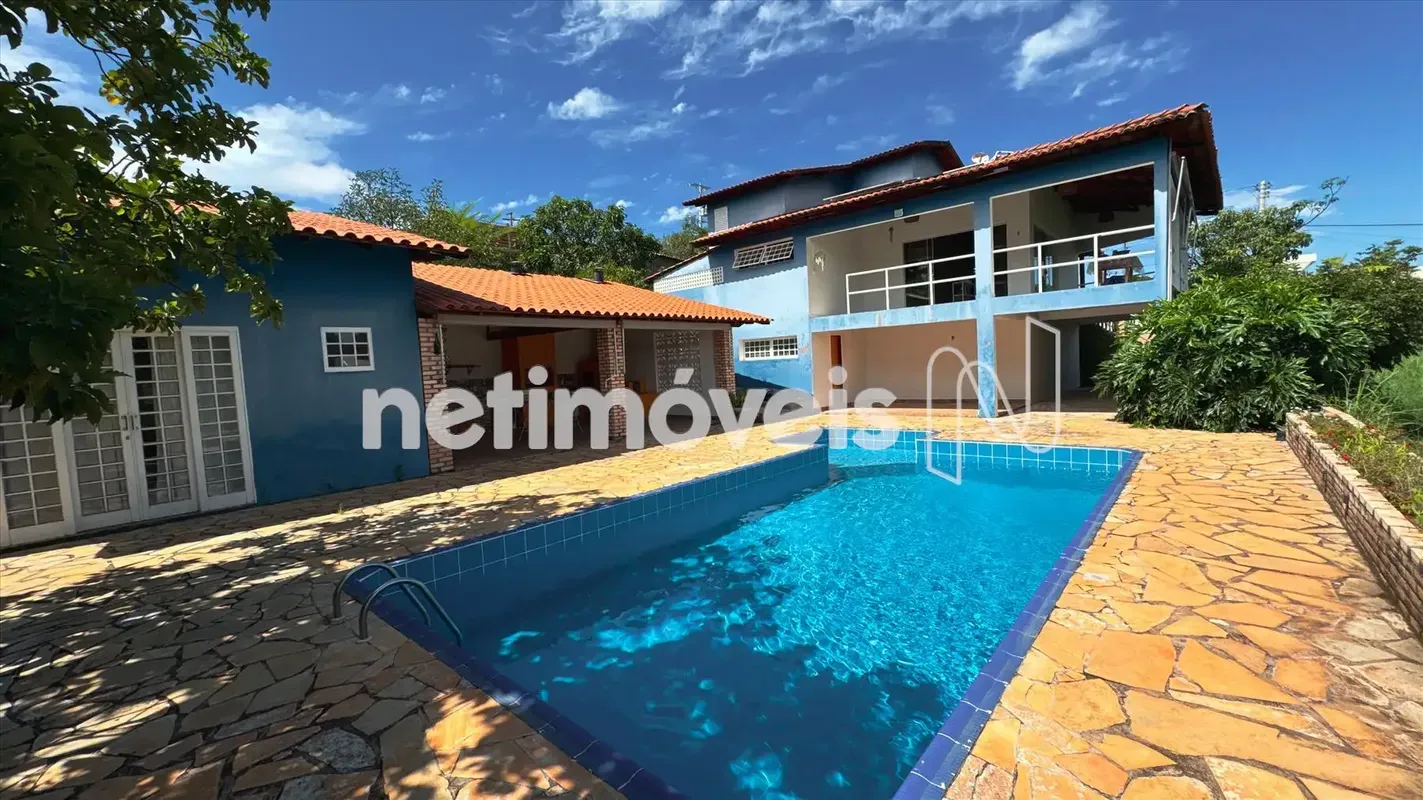 Casa com vista espetacular no Condomínio Ouro Vermelho 2, perfeita para quem bus...