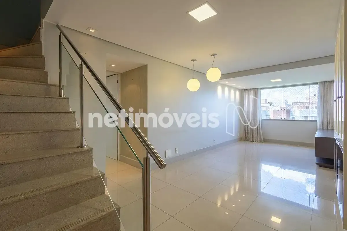 Cobertura 04 quartos | SQN 208A SQN 208 oferece localização privilegiada, com fá...