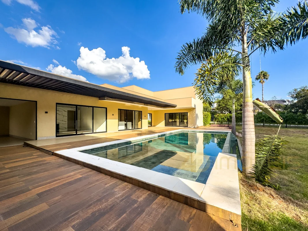 Dream House | Park Way – BrasíliaNem toda casa é feita para impressionar.Algumas...