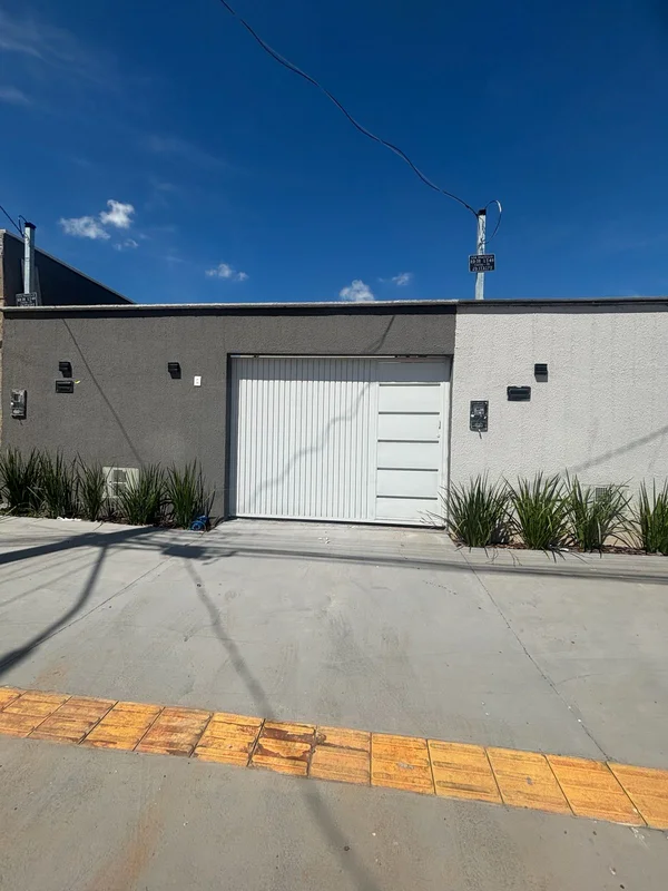 Conquiste seu espaço, no coração do Jardim Itapu, Goiânia. Uma casa aconchegante...