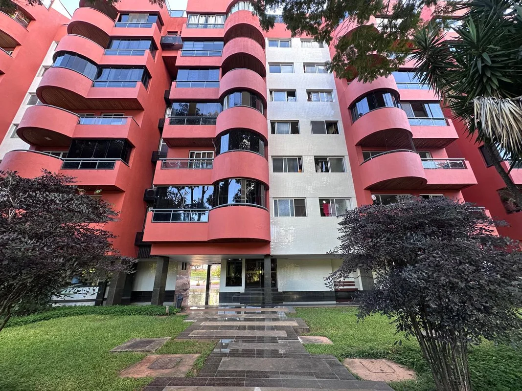 Apartamento 2 Quartos na SQN 215 – Ao Lado do Parque Olhos D’ÁguaExcelente oport...