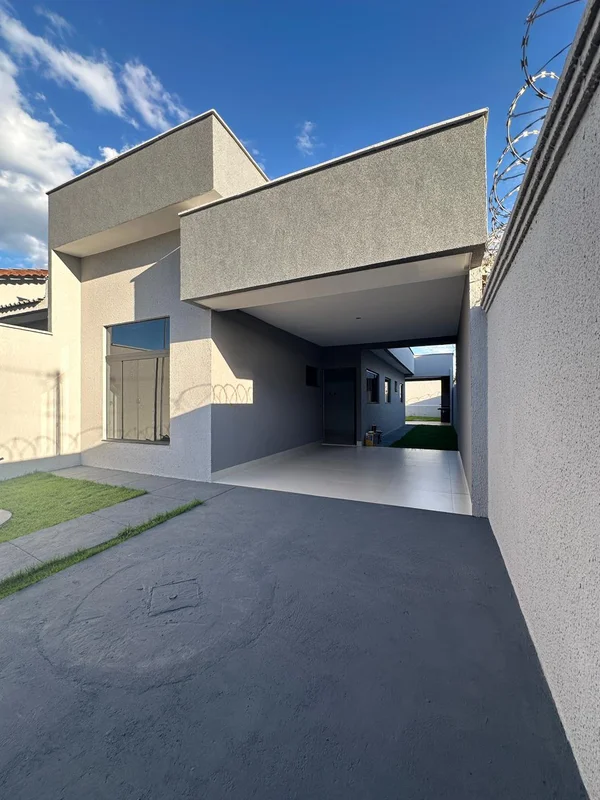 Descubra uma charmosa casa à venda, no bairro Jardim Boa Esperança, em Aparecida...