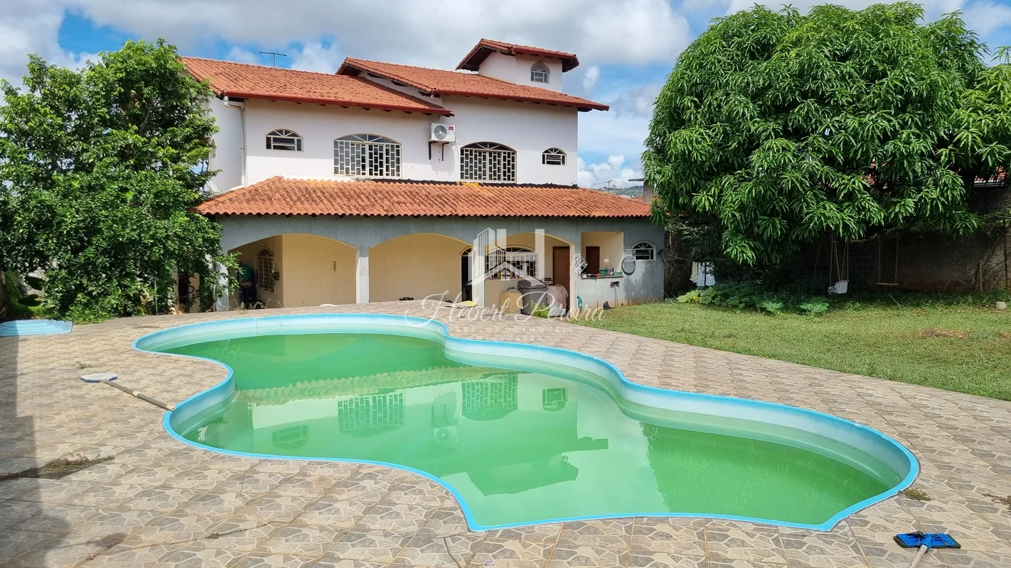 HP Vende: Sobrado 5 Quartos com 2 Suítes Piscina e Churrasqueira em SobradinhoAn...