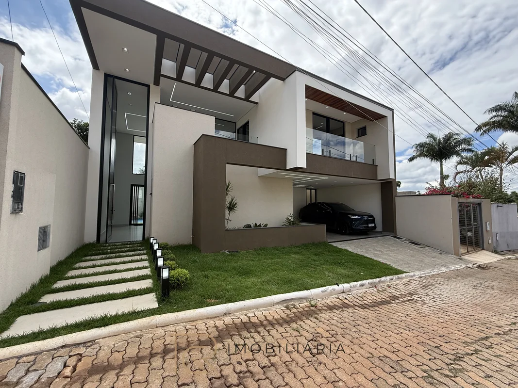 TRG imobiliária vende: Sobrado moderno e de alto padrão em Vicente Pires trecho ...