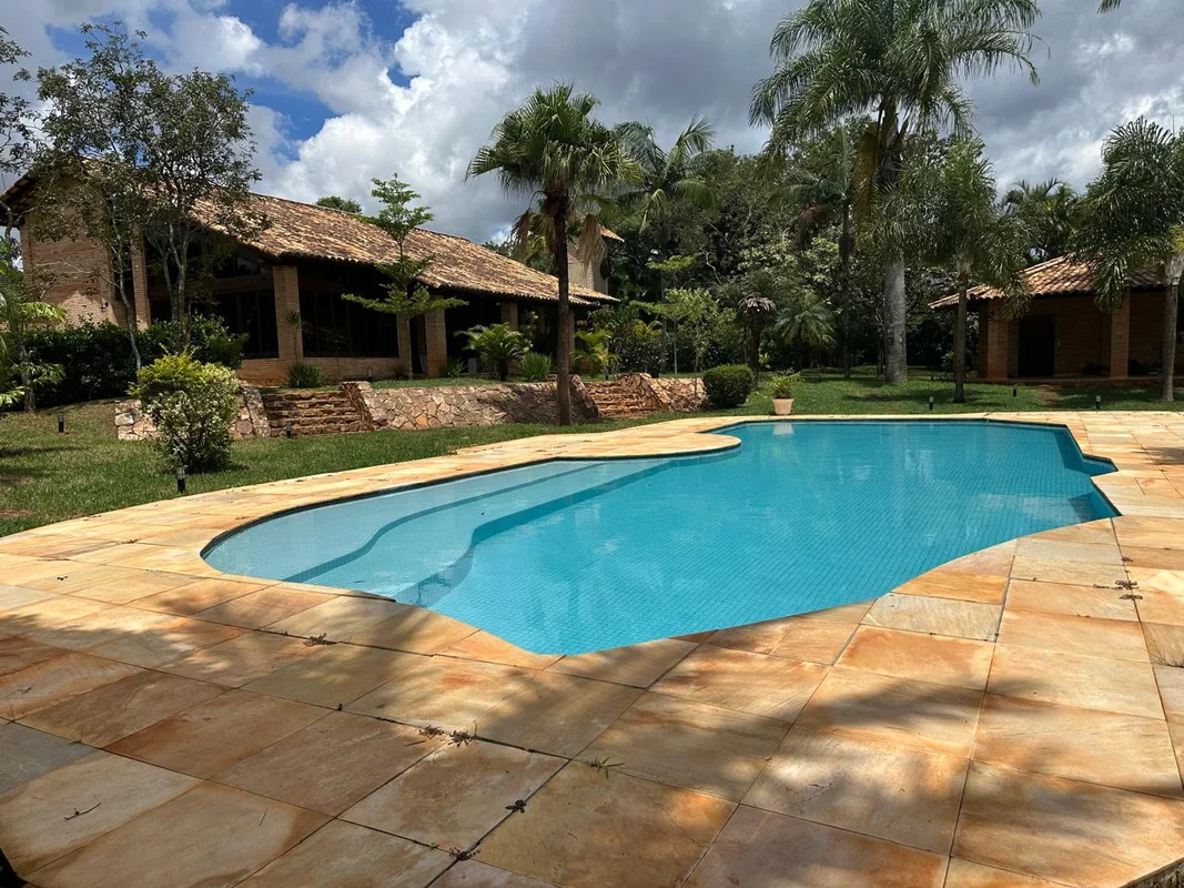 Linda casa para locação em excelente condomínio na SMDB do Lago Sul.Locação livr...