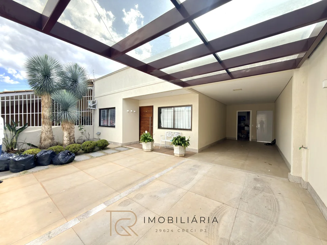 TRG Imobiliária ALUGA !Excelente casa na QSB 06, Taguatinga Sul (DF).O imóvel po...