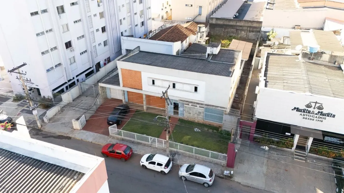 SOBRADO À VENDA NO SETOR SUL (Código: 0314)Tipo: Sobrado residencial e casa resi...