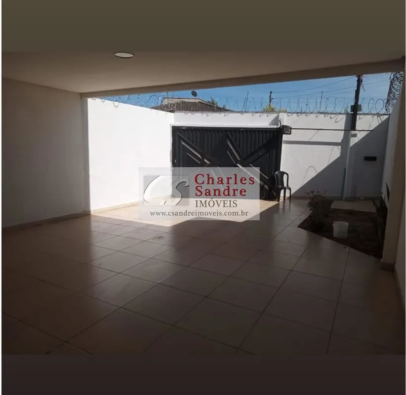 Casa Resid Canadá, Goiânia-GO Casa 3/4 sendo 1 suite Lavabo Sala 2 ambientes esp...