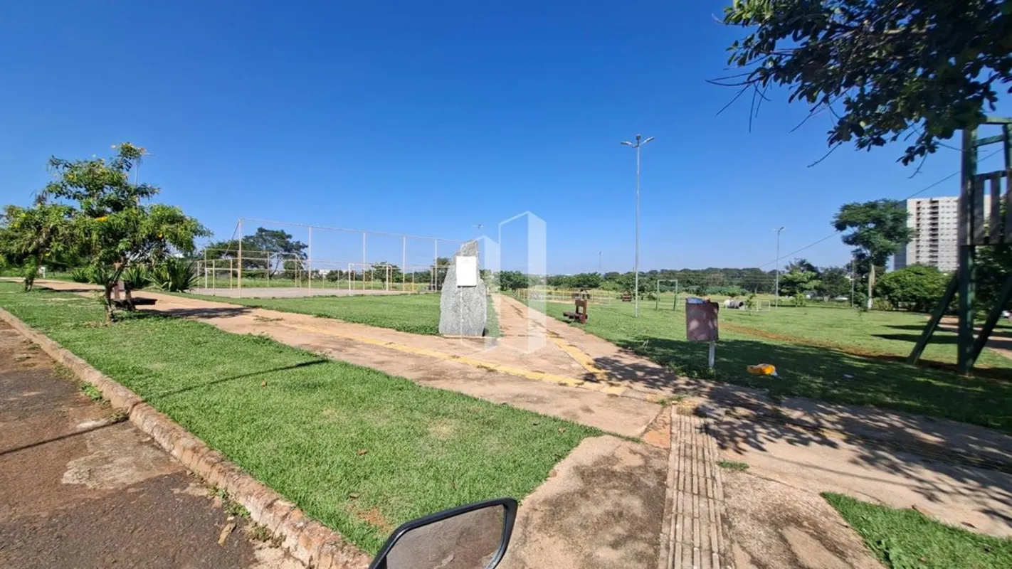Terreno plano frente para o nascente próximo ao Condomínio Granville, escriturad...