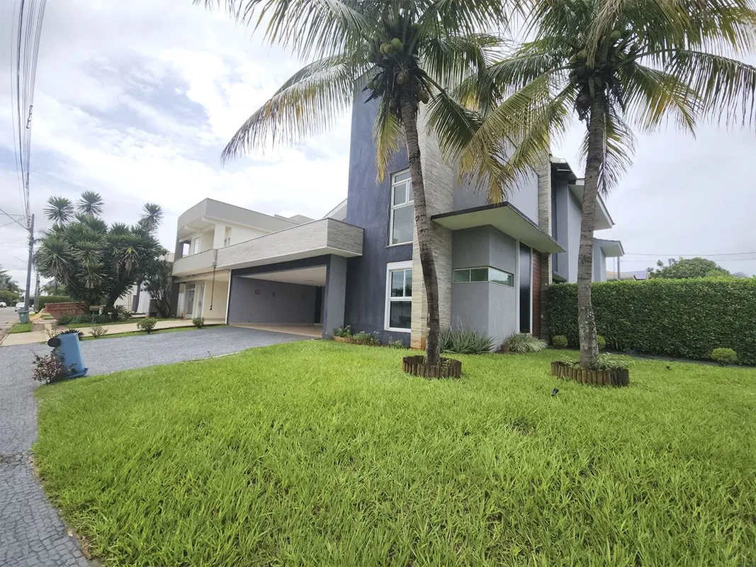 Casa de alto padrão à venda no Condomínio Jardins de Madri, em Goiânia. Localiza...