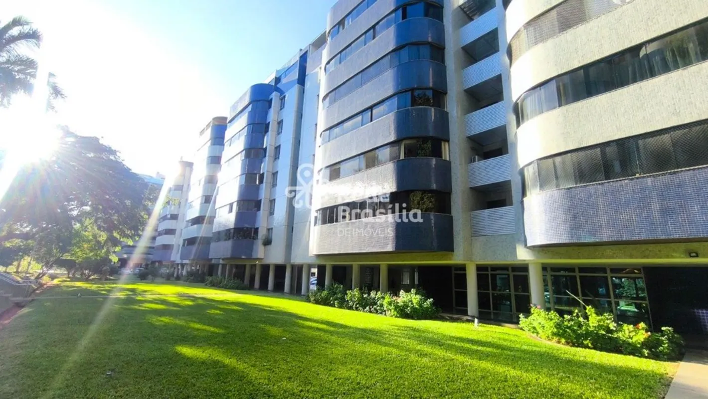 SQN 310 BLOCO I APTO 310DESTAQUES: Localização privilegiada, em região central e...