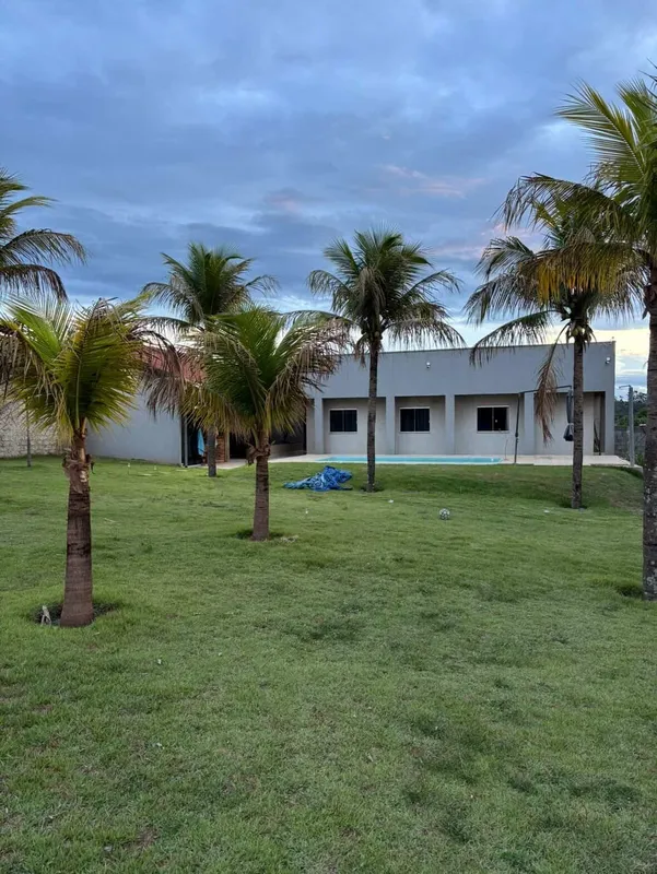 Linda Chácara em Aragoiânia não é CONDOMINIO FECHADO, com 1.096m² de terreno, ár...