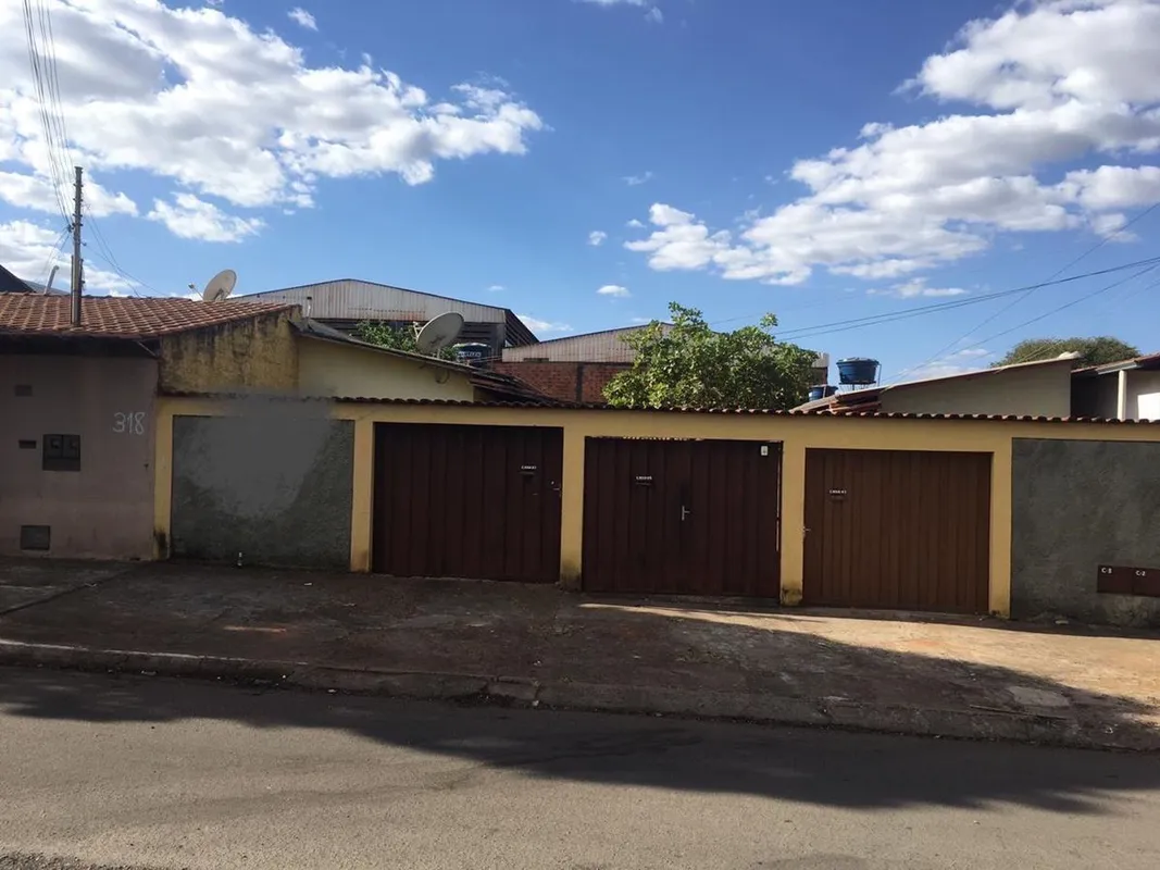 Oportunidade de investimento – Bairro São Francisco (São 3 barracões)Imóvel com ...
