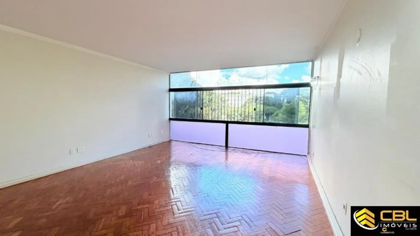 CBL IMÓVEIS VENDE COM EXCLUSIVIDADE!Oportunidade única! Amplo apartamento com 16...