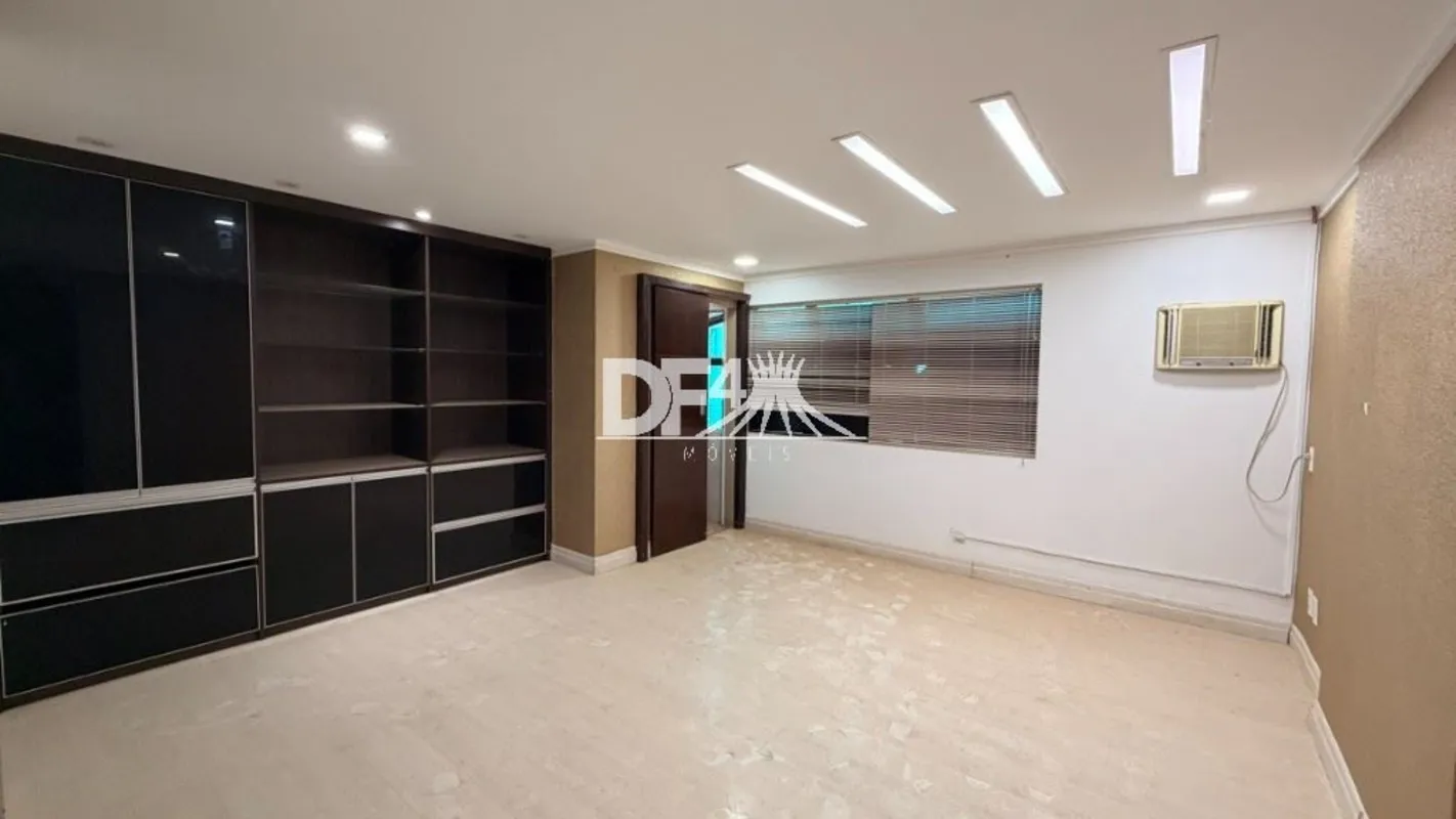 Conjunto corporativo de 137 m² no Alameda Shopping com 4 salas integradasUm espa...
