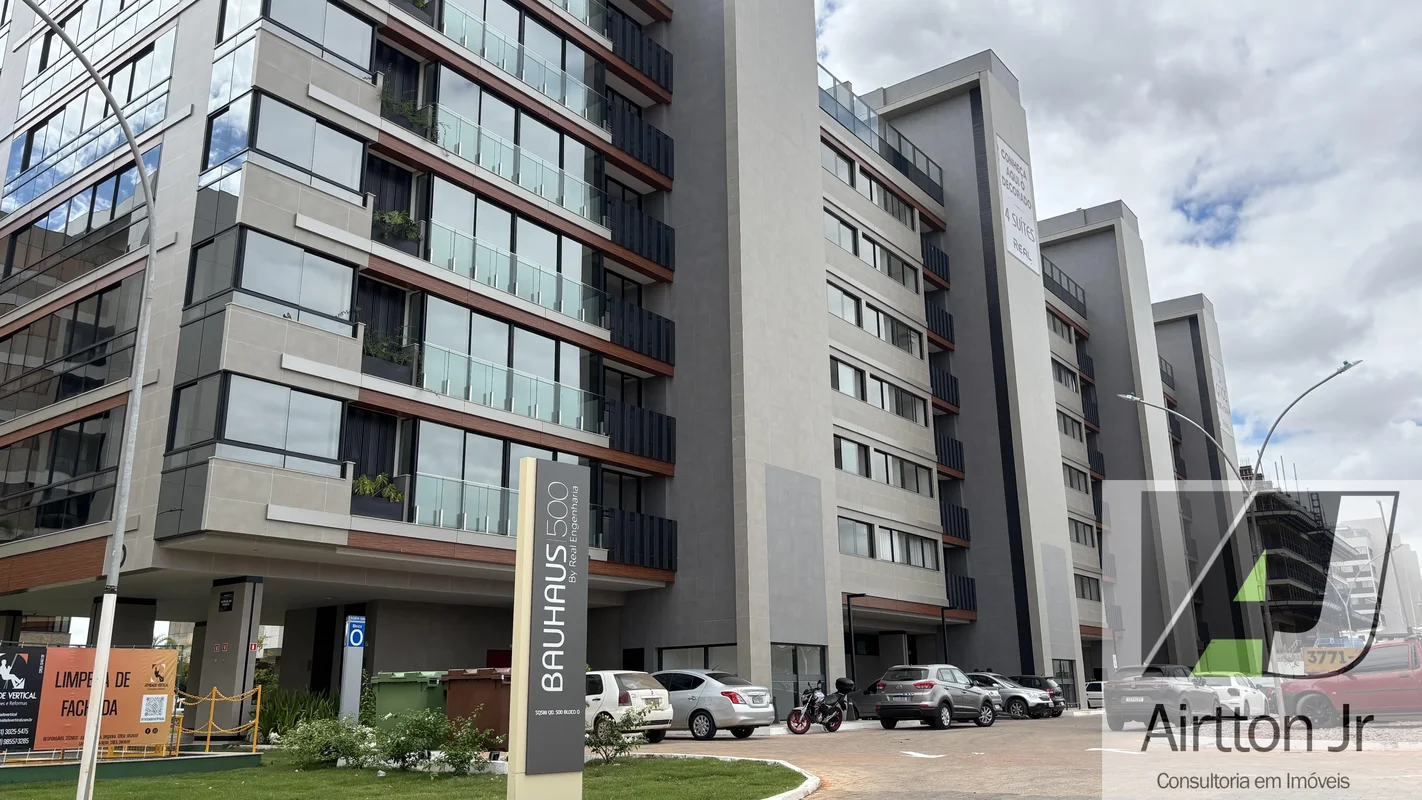 ED. BAUHAUS. Apartamento com três quartos, sendo um suíte, e dois semi-suítes, c...