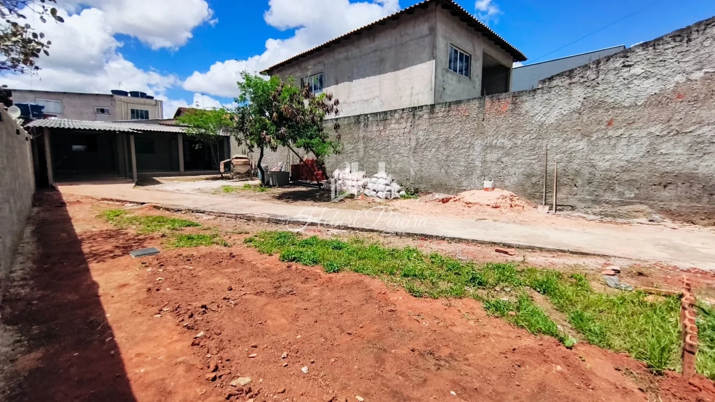 HP Vende: Casa de 2 Quartos c/ 1 suíte lote de 350m² Condomínio Serra AzulNÃO AC...
