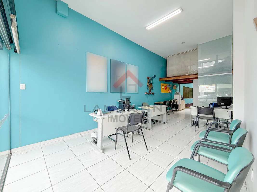 Excelente oportunidade de investimento e instalação comercial em uma das quadras...