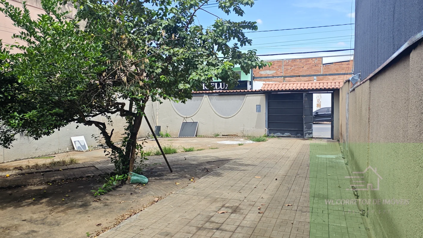 Oportunidade de imóvel comercial ao lado da Fama, com excelente localização na a...