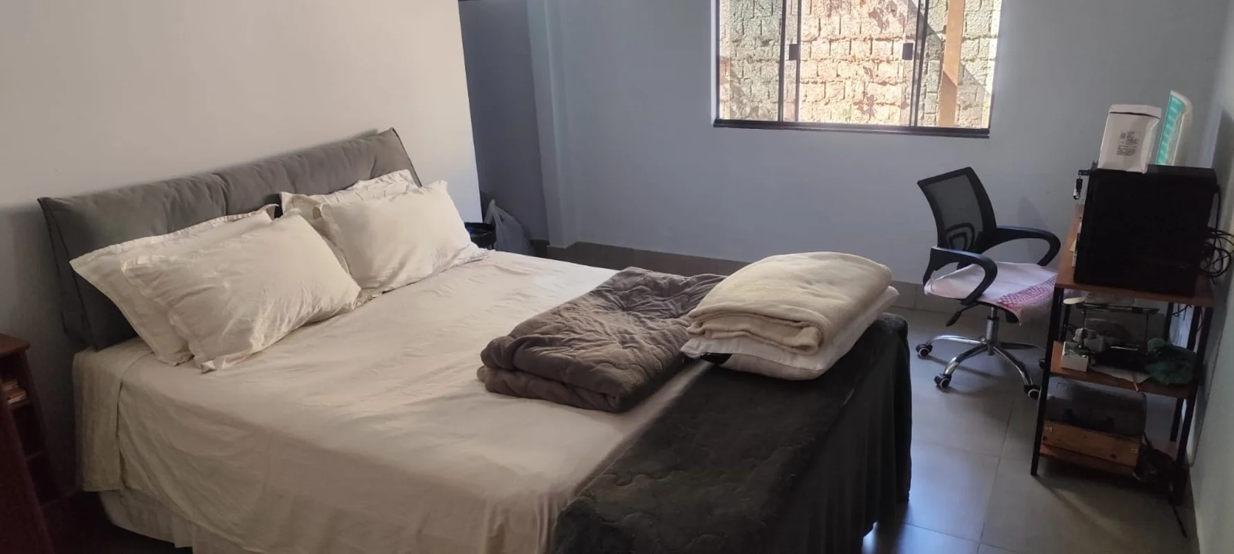 A GCASTRO IMÓVEIS ALUGA Casa jardim botânico / tororó condomínio San Francisco 2...