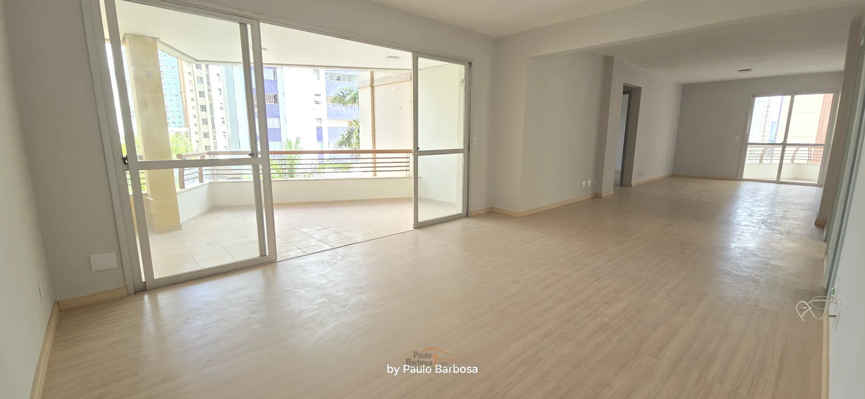 RESIDENCIAL ARAUCÁRIAS: BLOCO F: EXCELENTE APTO. COM MARAVILHOSA PLANTA DE 147m²...