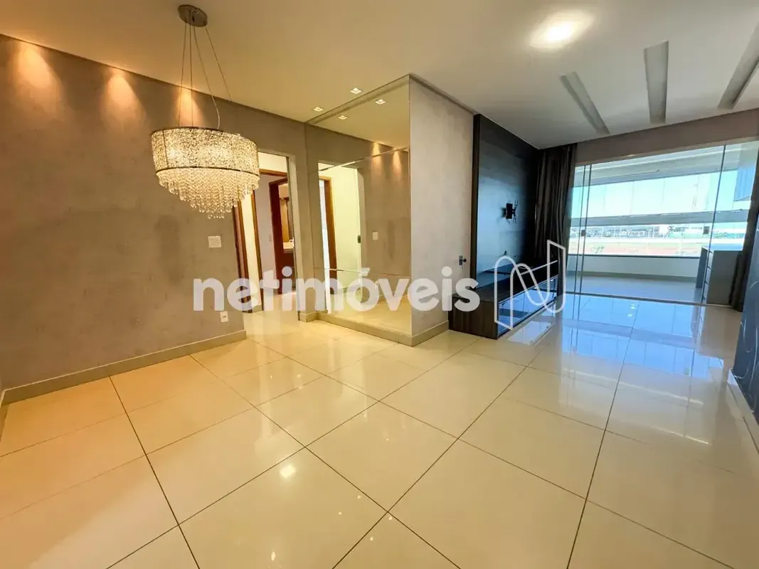 Res. VIVIAN VALOIS, 111m² - 3 QTS - 2 GARAGENS - COMPLETO EM ARMÁRIOS. O Condomí...