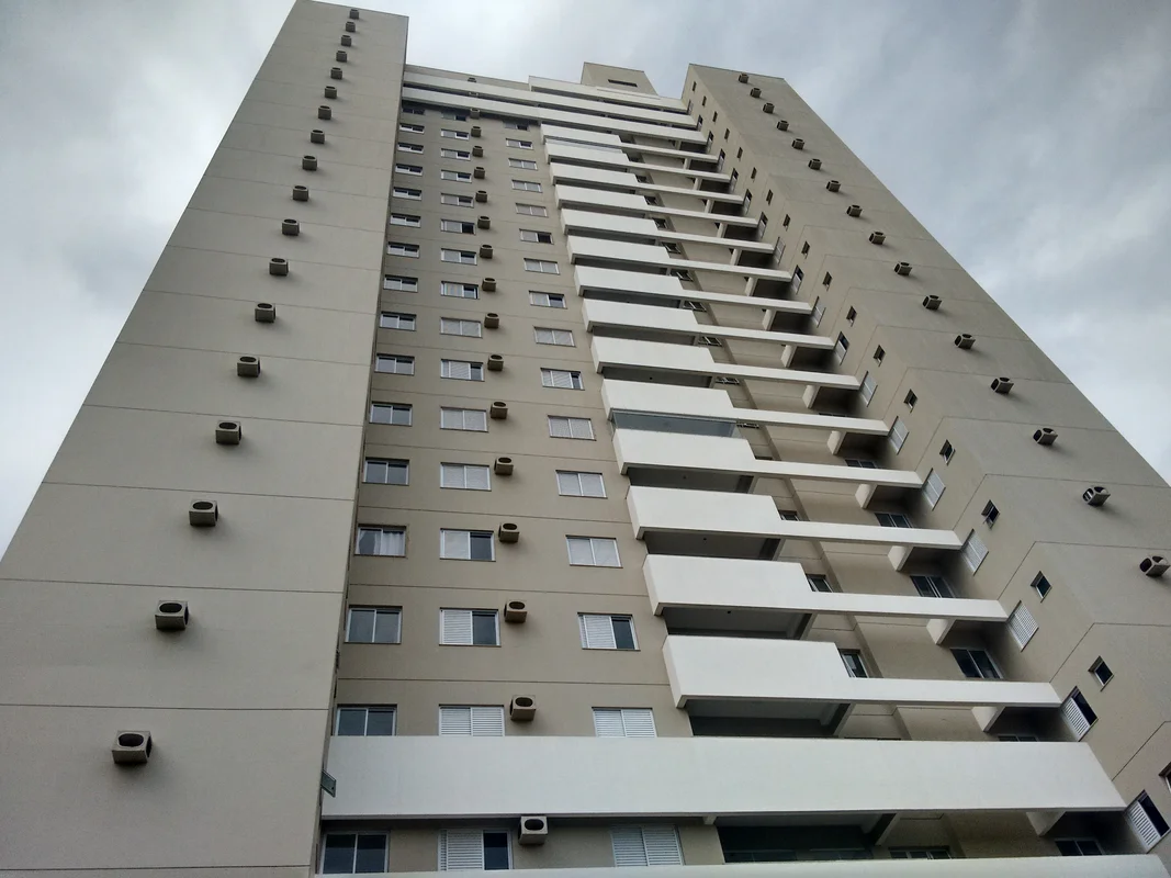 A PASSOS DO SHOPPING BURITI. Descubra um apartamento confortável e bem localizad...
