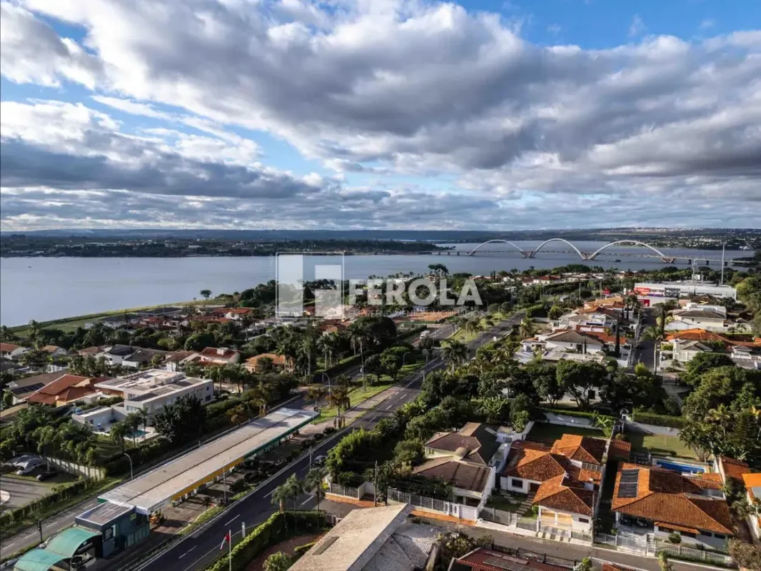 SHIS QI 25 LOTE/CASA - RETROFITFerola Private Brokers Vende Casa de esquina com ...