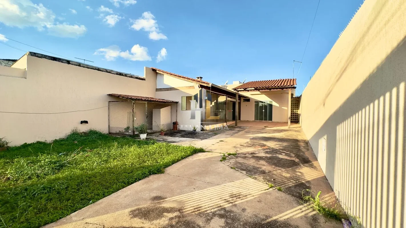 VENDO CASA EXCLUSIVA NA QNE 23 TAGUATINGA NORTE- 340 mt2 de terreno- 3 quartos s...