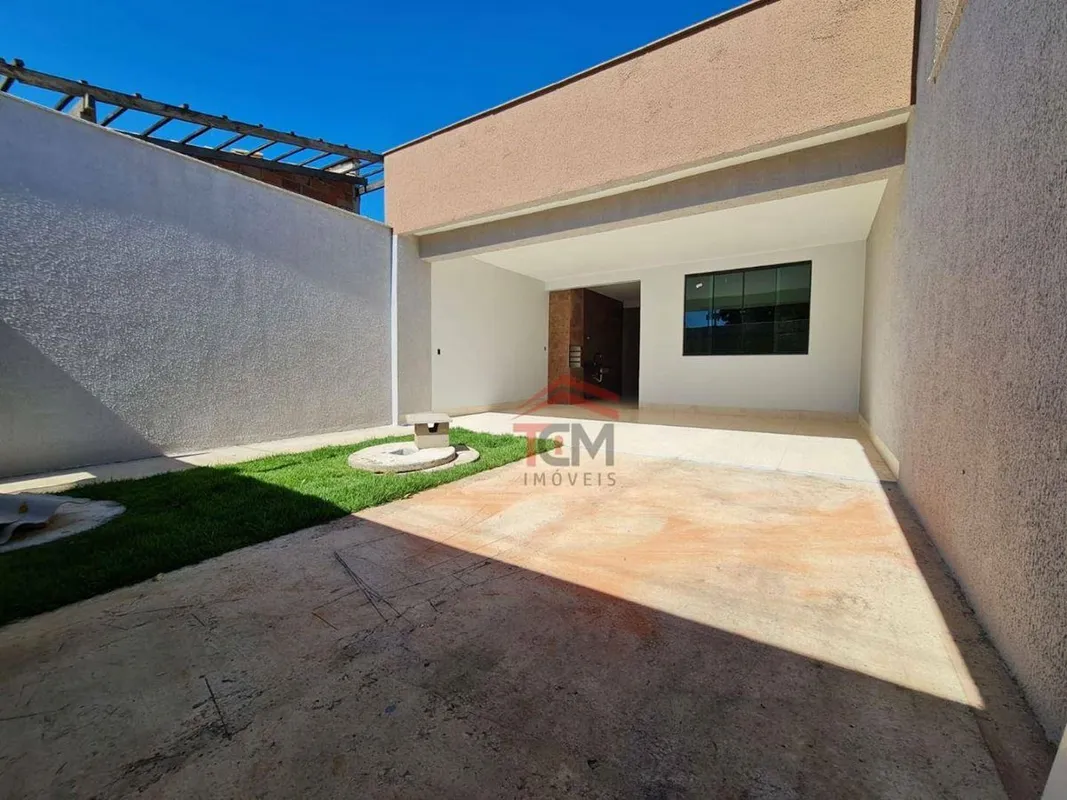 Casa no Jardim Itaipu GoiâniaCasa nova com 122,25 m² de área construída, em lote...