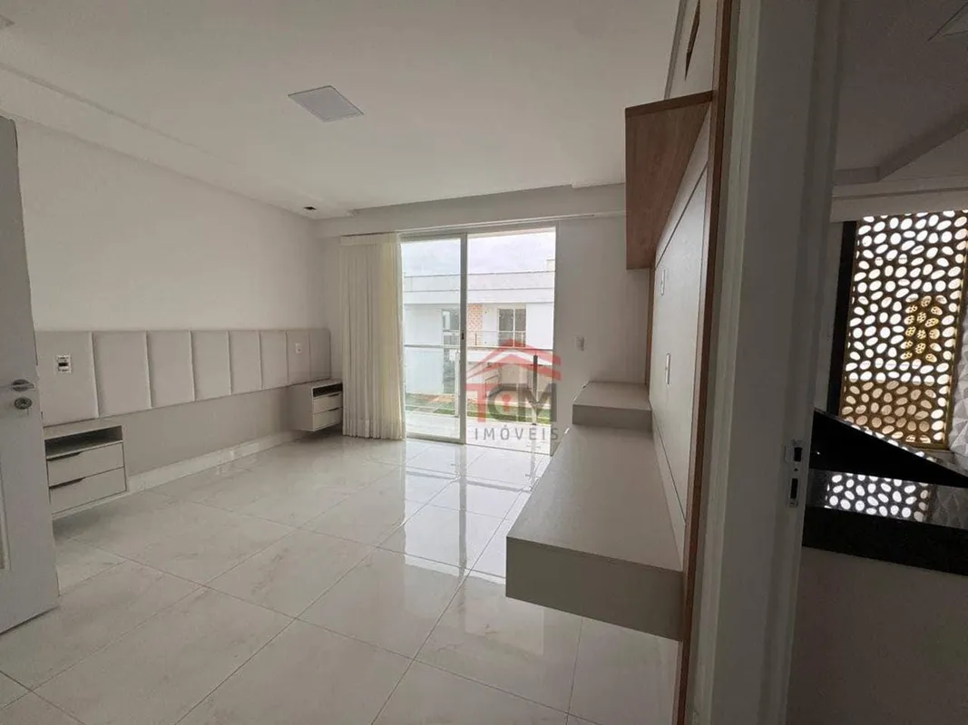 203,7m² de construção 321,4m² área do terreno 4 quartos 4 suítes5 banheiros 2 va...