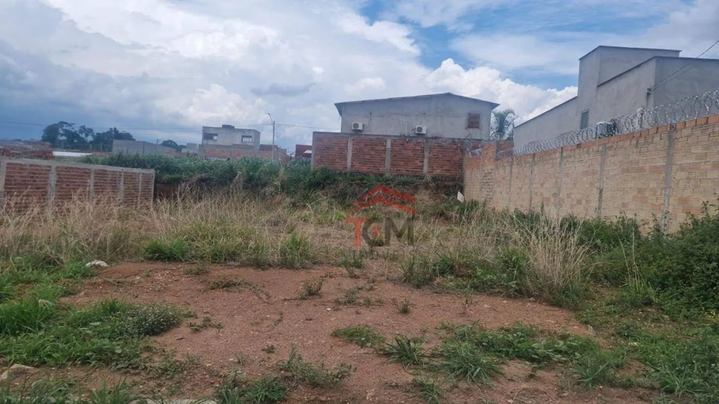 Lote com 250 m² localizado no Residencial Campos Verde, Quadra 15, Lote 15, em G...