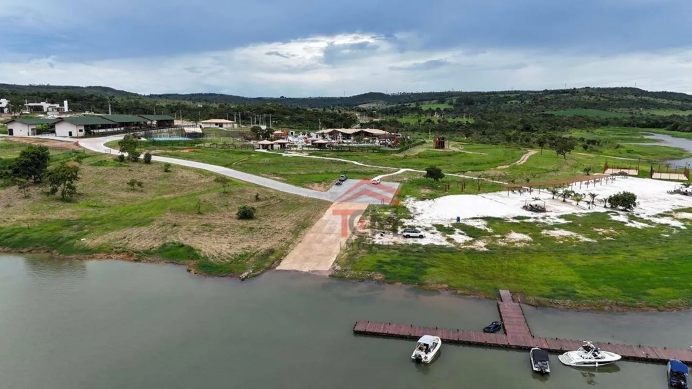 Lote à venda no condomínio Escarpas Ecoparque, AbadiâniaÁgio de terreno em condo...