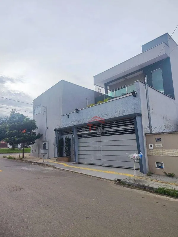 Triplex disponível para locação no Setor Cidade Satélite São Luís, em Aparecida ...