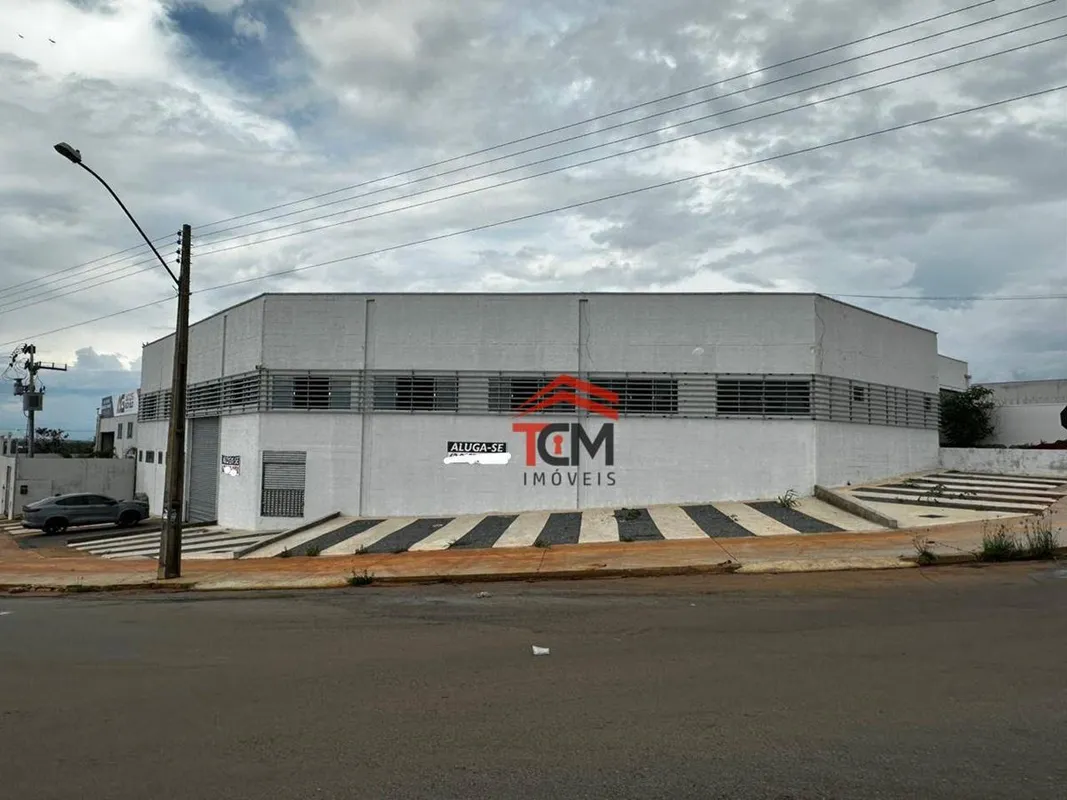 Galpão jardim Petropolis966 m² lote 1.102 construçãoCom mezaninoTCM IMÓVEIS Cel ...