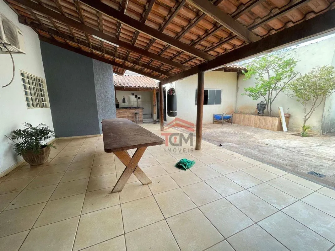 Casa térrea no setor negrão de lima3 suítes com armários mais banheiro socialcoz...