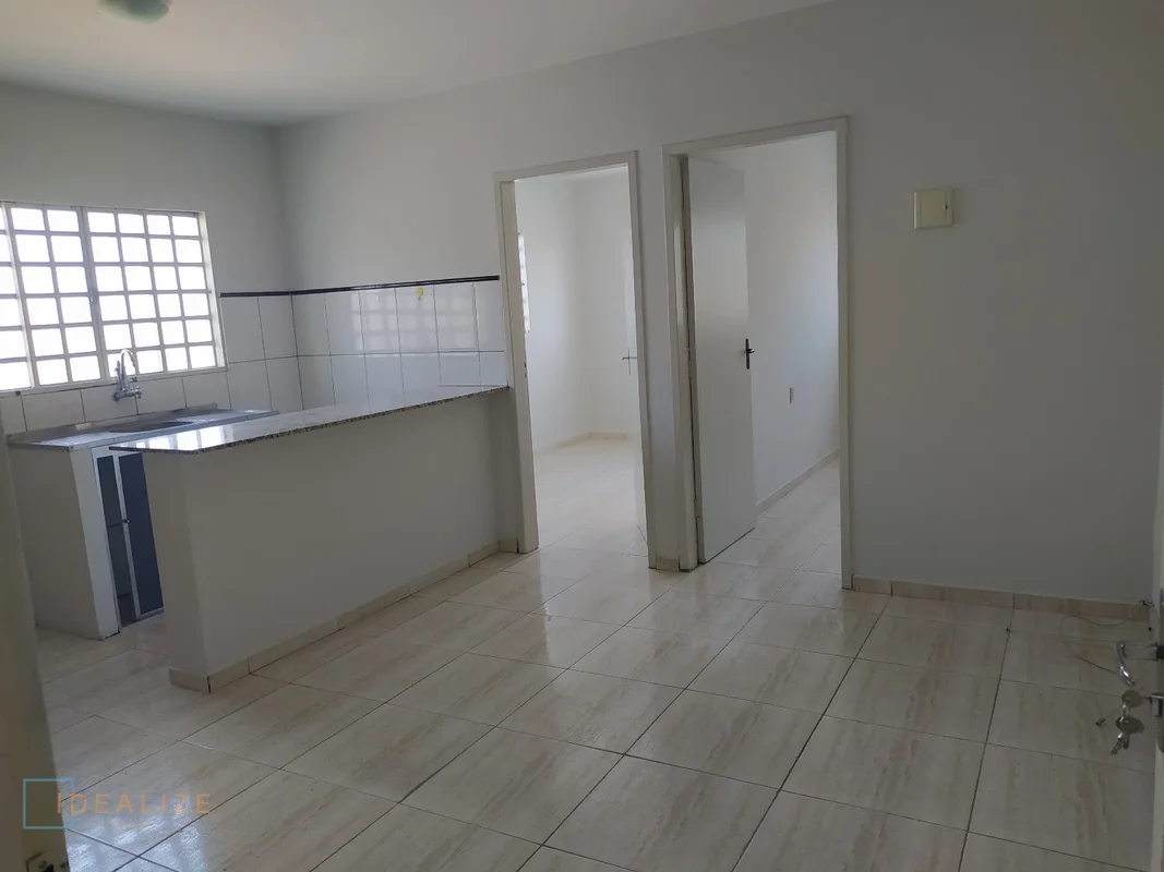 IDEALIZE ALUGA APARTAMENTO NA QE 42/44 Imóvel - Características:#SALA;# 2 QUARTO...