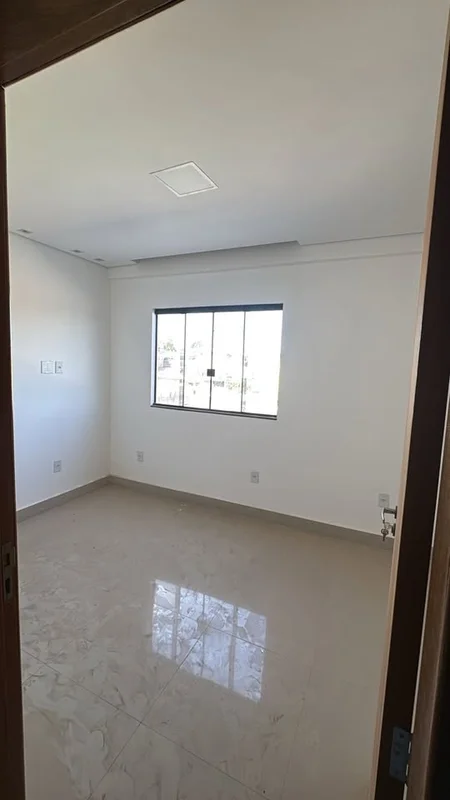 Apartamento para Aluguel – Arniqueira?? 2 quartos?? 2 suítes?? 1 lavabo?? 1 vaga...