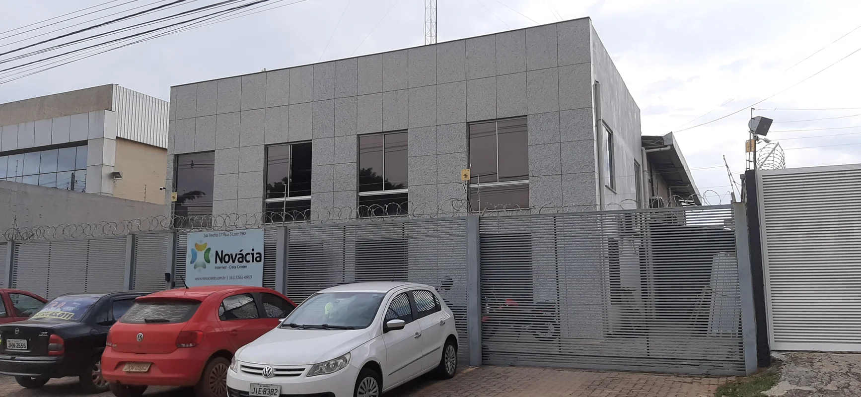 Sia 17 prédio fino com galpão rua da ANVISADESOCUPA EM BREVE !!!!!!!!!!!!!!!!!!!...