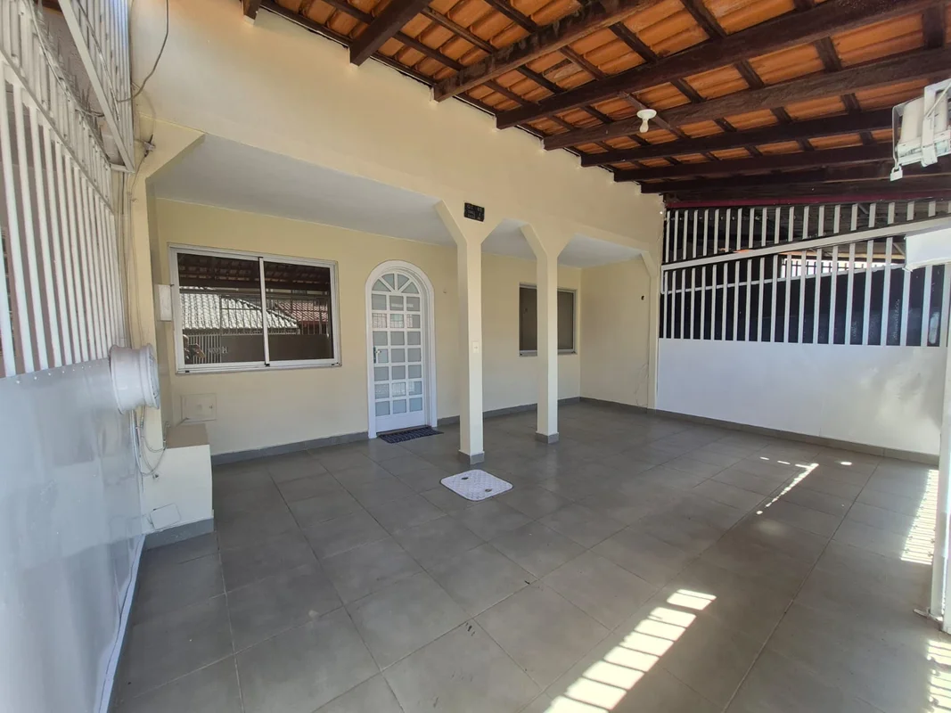 Excelente casa, em ótima localização.Reformada, pertinho do metrô, pertinho da f...