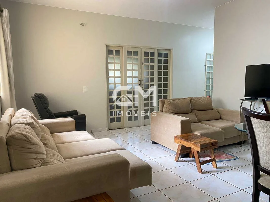 GM IMÓVEIS VENDE CASA NO CONDOMINIO RK ANTARESLote : 500,00 metros Área construí...