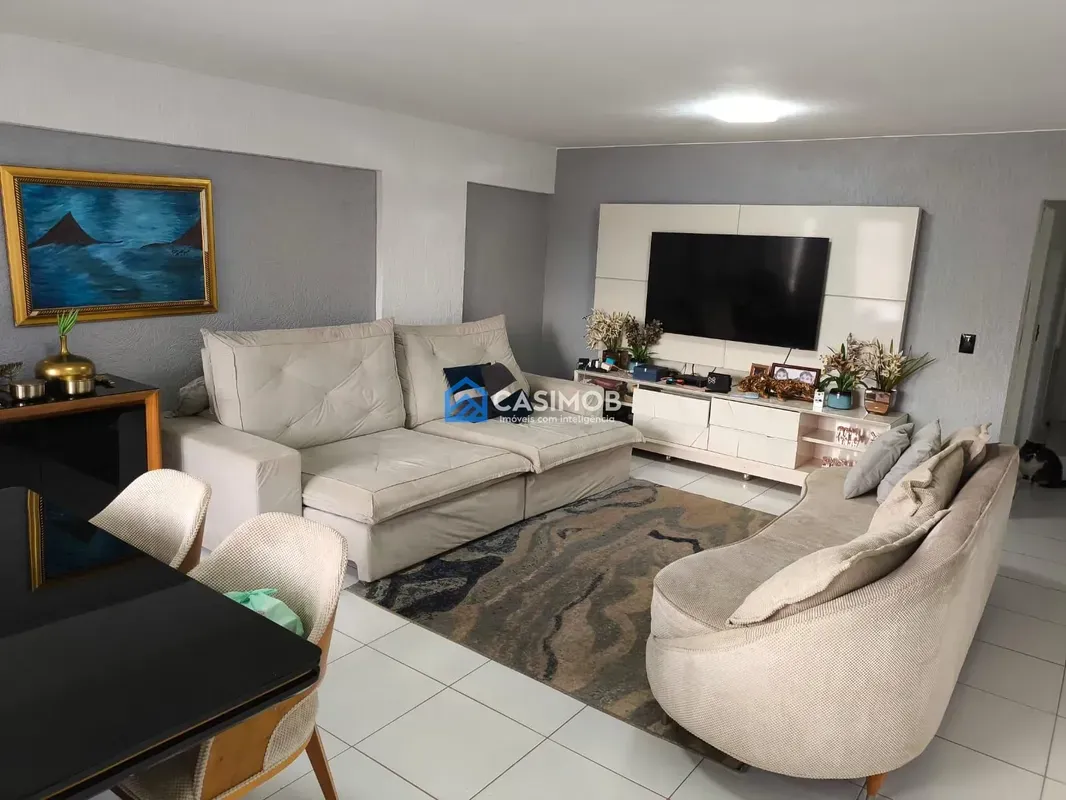 Espaçoso Apartamento com 4 Quartos, Suíte, 1 Vaga de Garagem e Vista Livre no Re...
