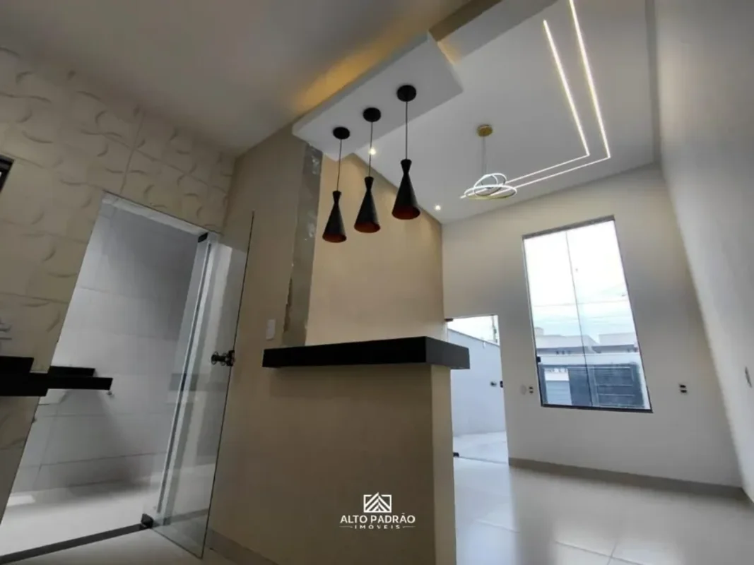 **CASA MODERNA – Excelente Localização | Goiânia/GO**?? **Área do lote:** 175 m²...