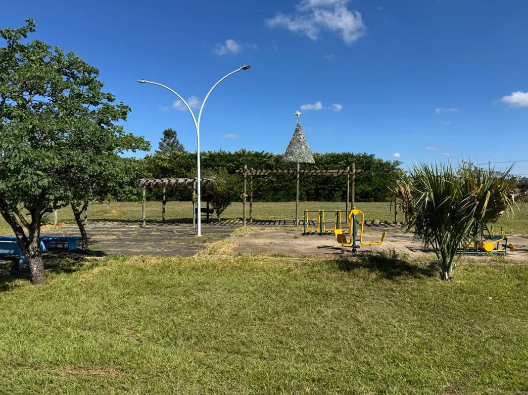 Spmw 27. Lote em condomínio medindo 2500 metros, documentos sessão de direito. V...