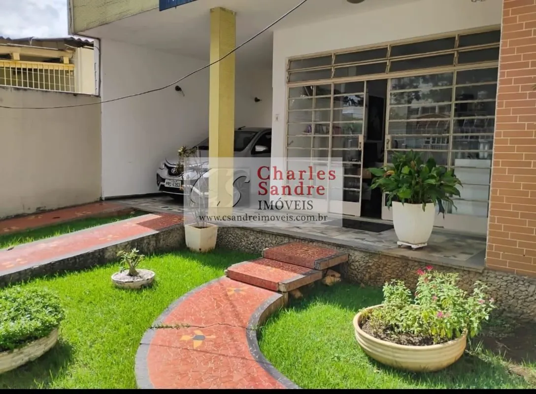 Casa Comercial ou Residencial Rua 55 Centro próx. a Rua 74 Fundo do Estádio Olim...