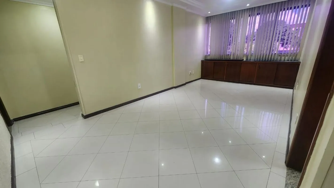 Ótimo apartamento na QE 20, Bloco F, no Edifício Guará Park.Apartamento no prime...