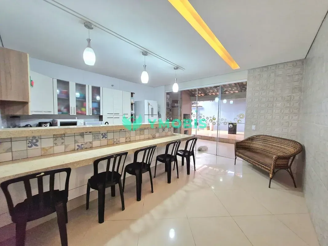  Casa Térrea no Condomínio Quintas dos Ipês Jardim Botânico/DF3 Quartos 3 Banhei...