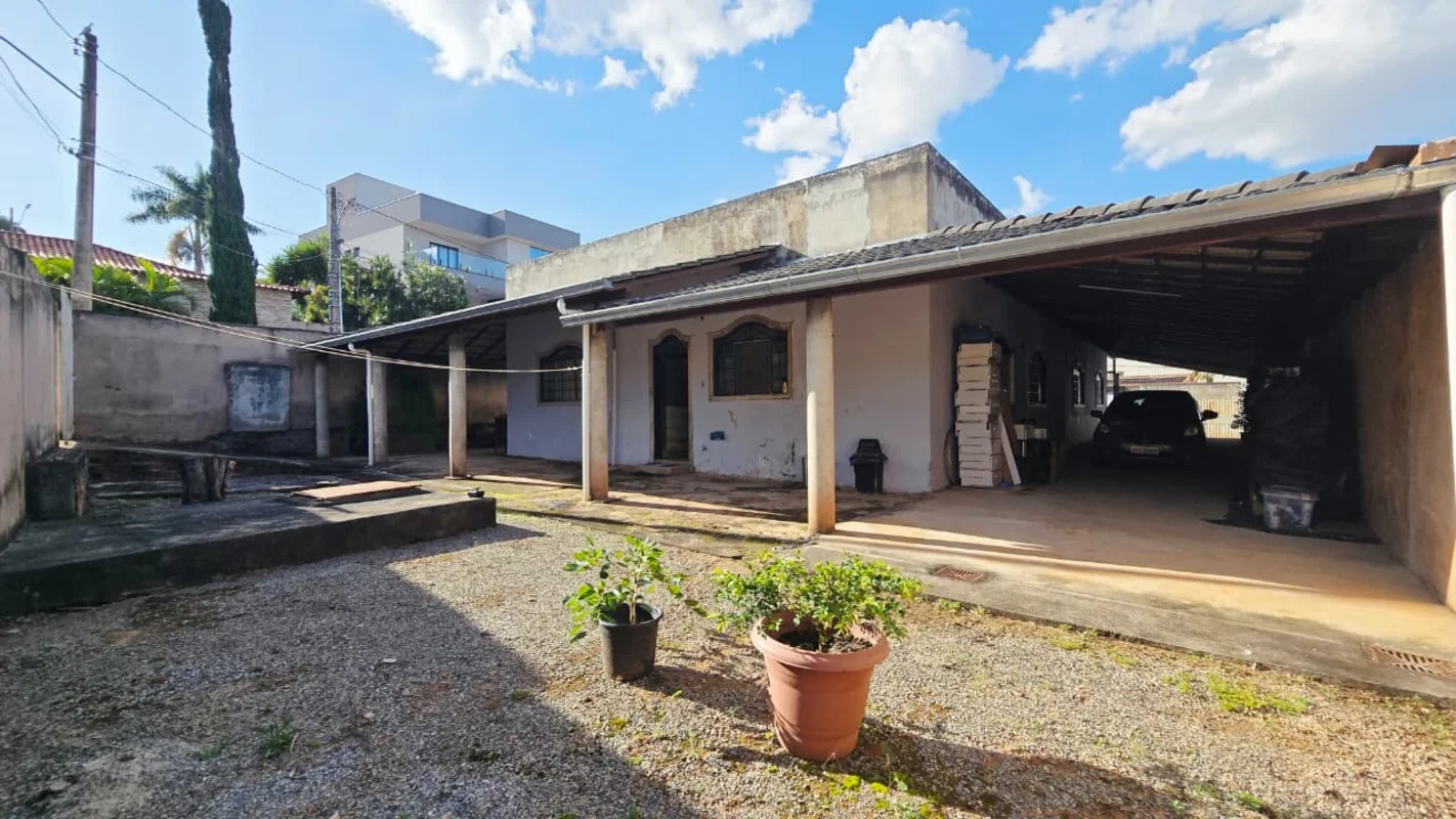 Vereda da cruz escriturado lote 670 m vazado com 3 frentes 4 quartos arniqueira ...